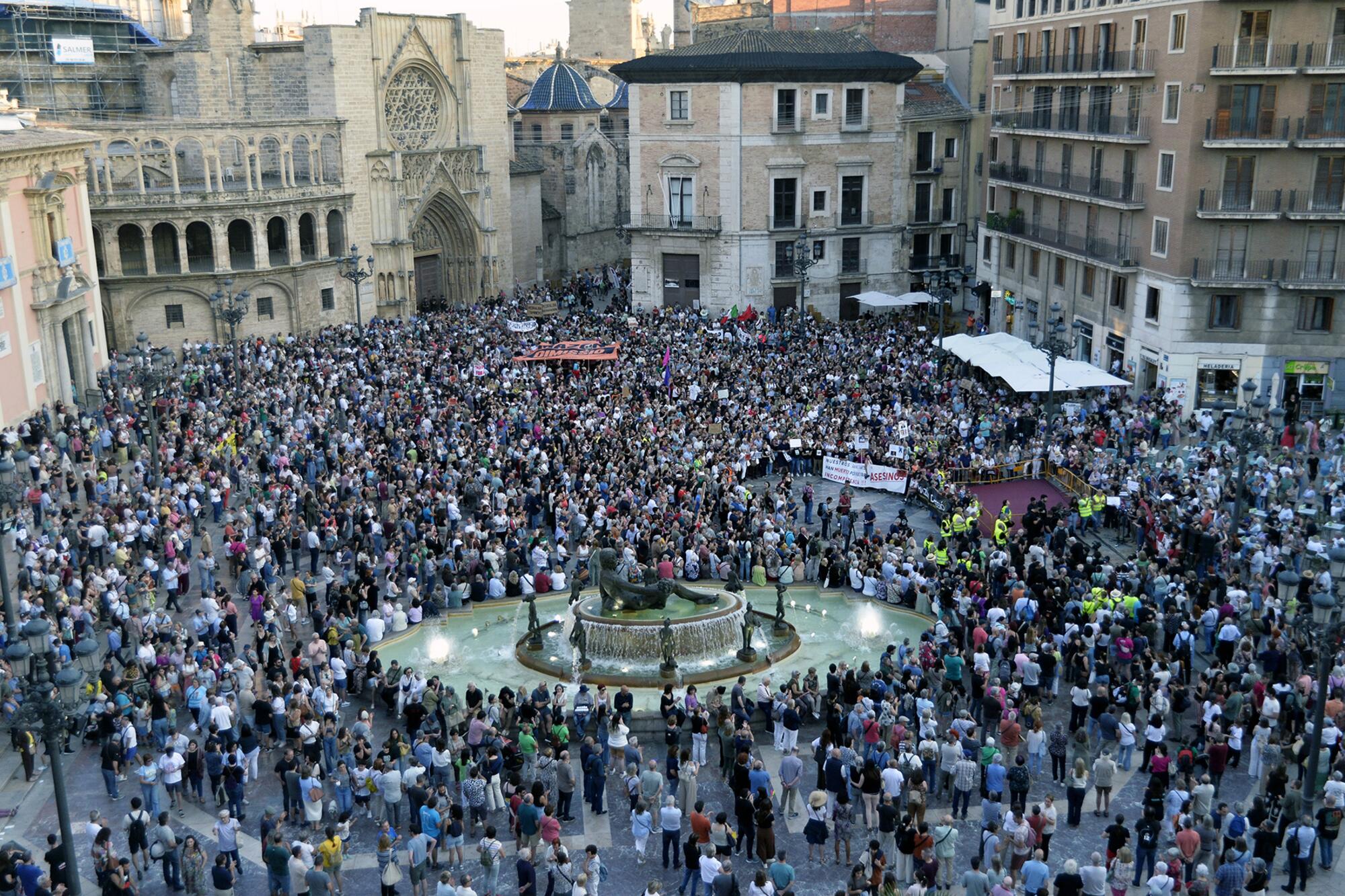 Séptima manifestación Mazón Dimisisó, dia de la huelga - 5
